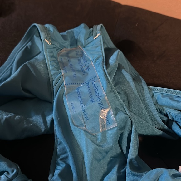 BCBG MAXAZRIA Core Solids Plunge One Piece Swimsuit 10 Teal - Picture 5 of 6